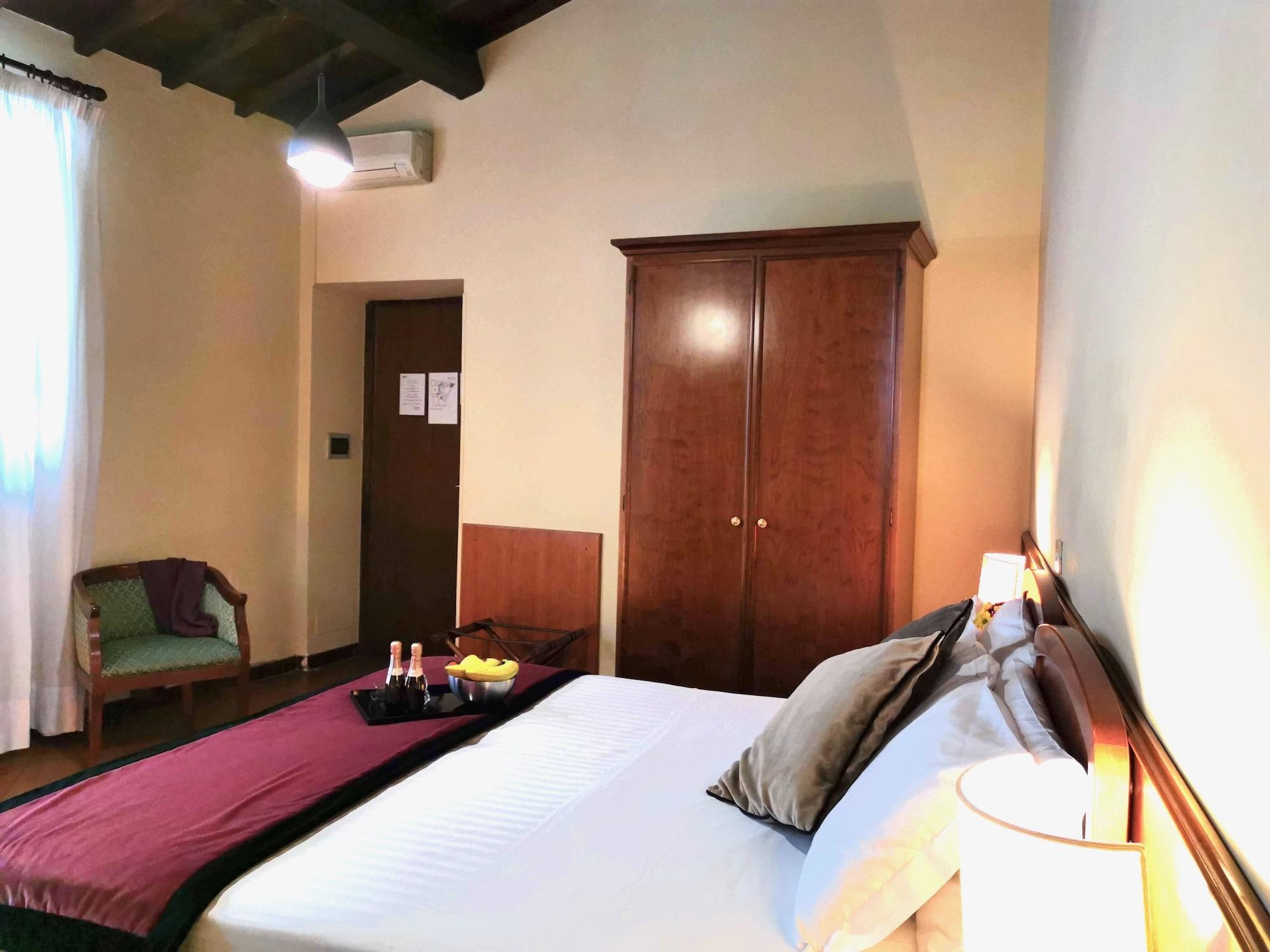 Teatro Di Pompeo Hotell Rom