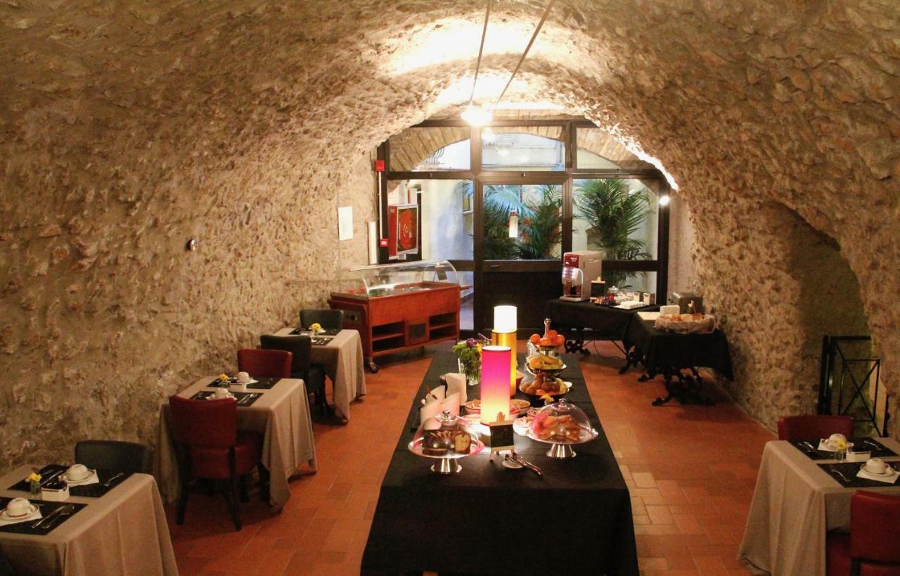 Hotell Teatro Di Pompeo Rom